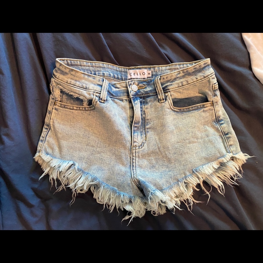 Too small for me. Never worn.
